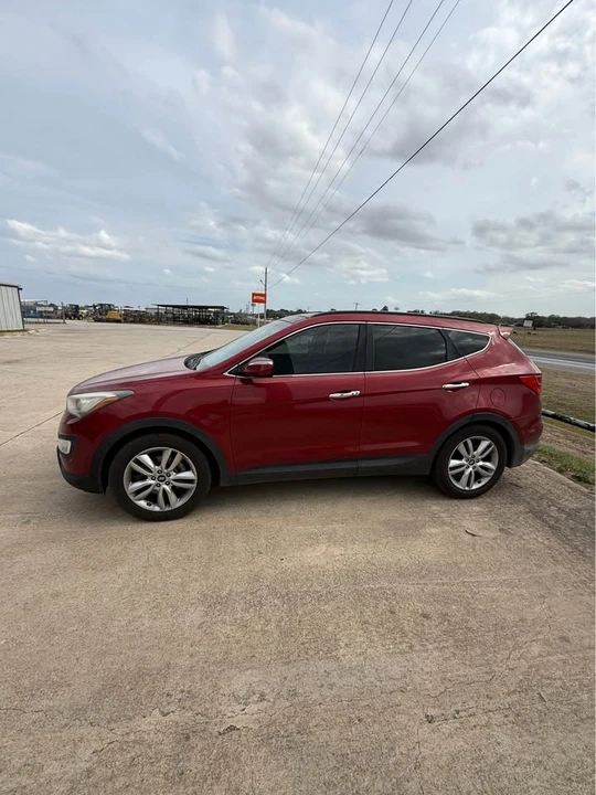 2016 Hyundai Santa Fe - Image 2 of 13