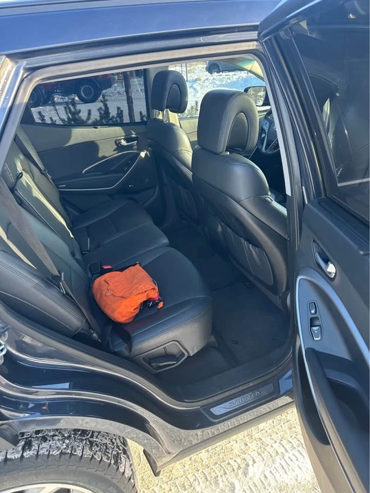 2016 Hyundai Santa Fe - Image 12 of 17