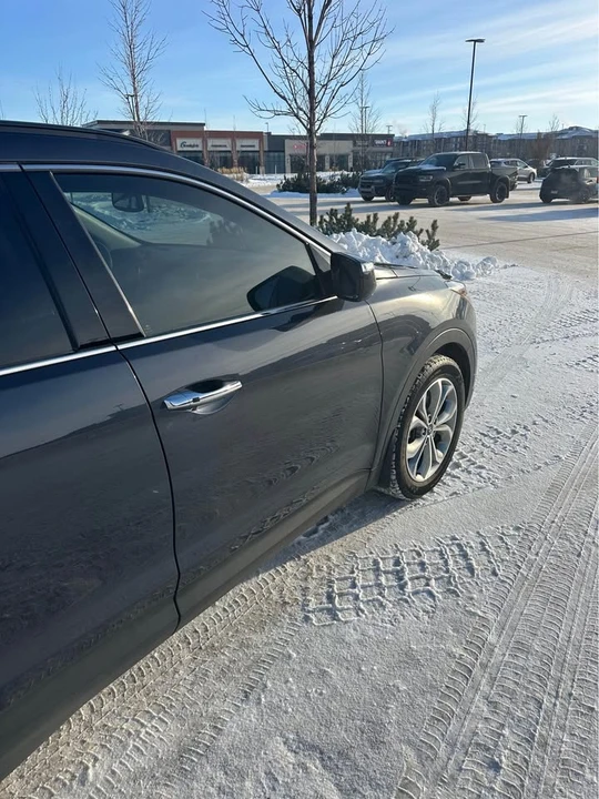 2016 Hyundai Santa Fe - Image 16 of 17