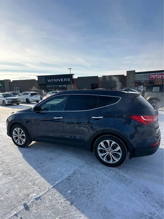 2016 Hyundai Santa Fe - Image 3 of 17