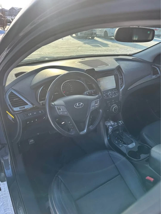 2016 Hyundai Santa Fe - Image 6 of 17