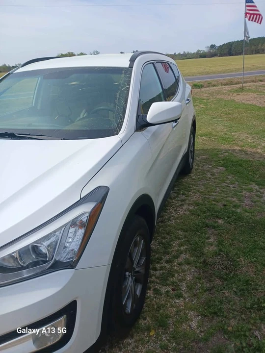 2016 Hyundai Santa Fe - Image 4 of 13
