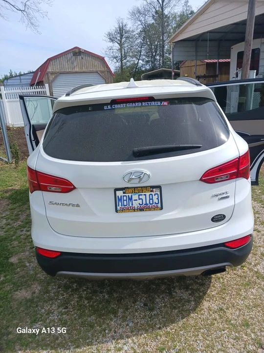 2016 Hyundai Santa Fe - Image 9 of 13