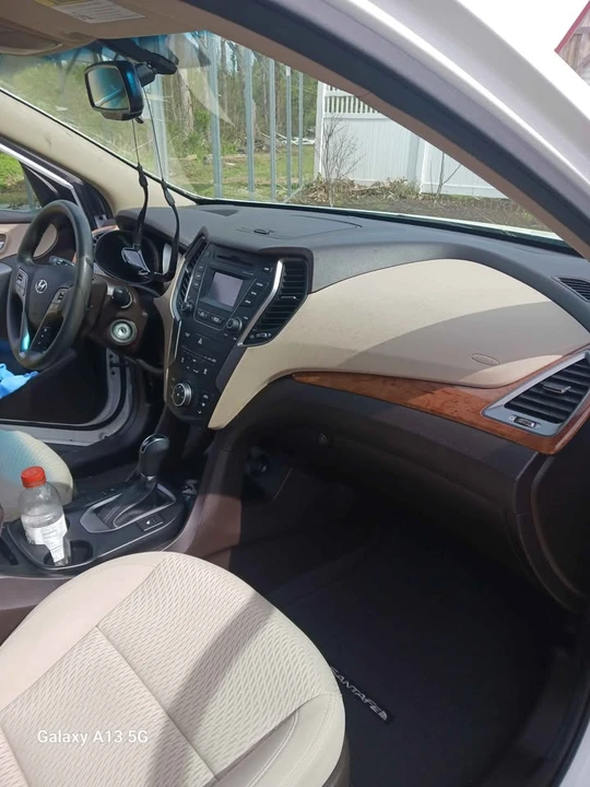 2016 Hyundai Santa Fe - Image 7 of 13
