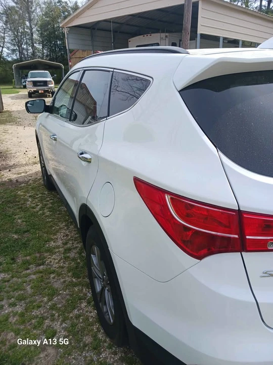 2016 Hyundai Santa Fe - Image 5 of 13