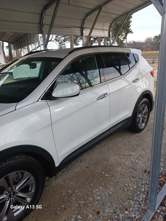 2016 Hyundai Santa Fe - Image 2 of 13