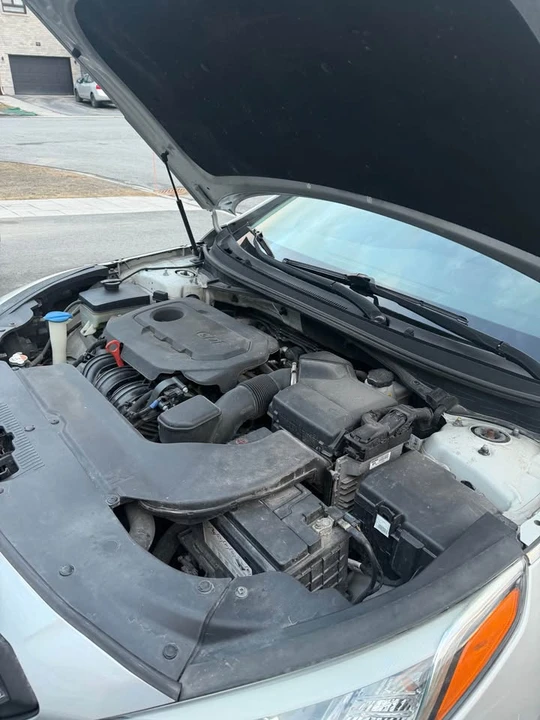 2016 Hyundai Sonata - Image 2 of 10