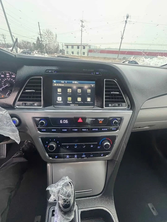 2016 Hyundai Sonata - Image 6 of 7