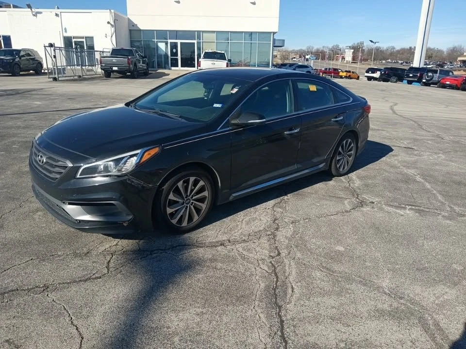 2016 Hyundai Sonata - Image 7 of 16