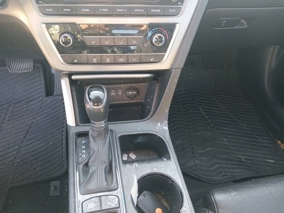 2016 Hyundai Sonata - Image 14 of 16