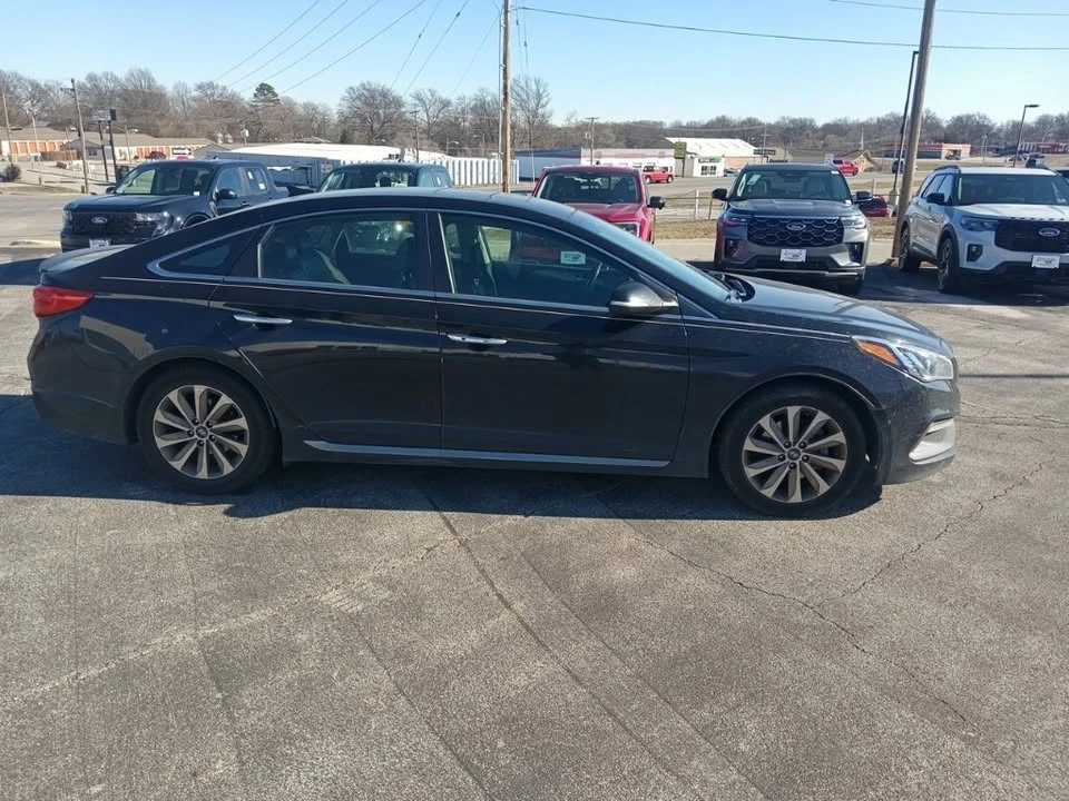 2016 Hyundai Sonata - Image 2 of 16