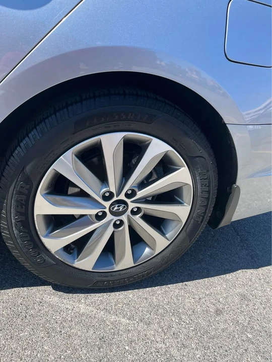 2016 Hyundai Sonata - Image 11 of 12