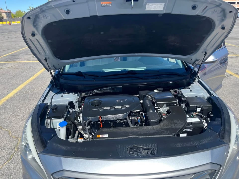 2016 Hyundai Sonata - Image 4 of 12
