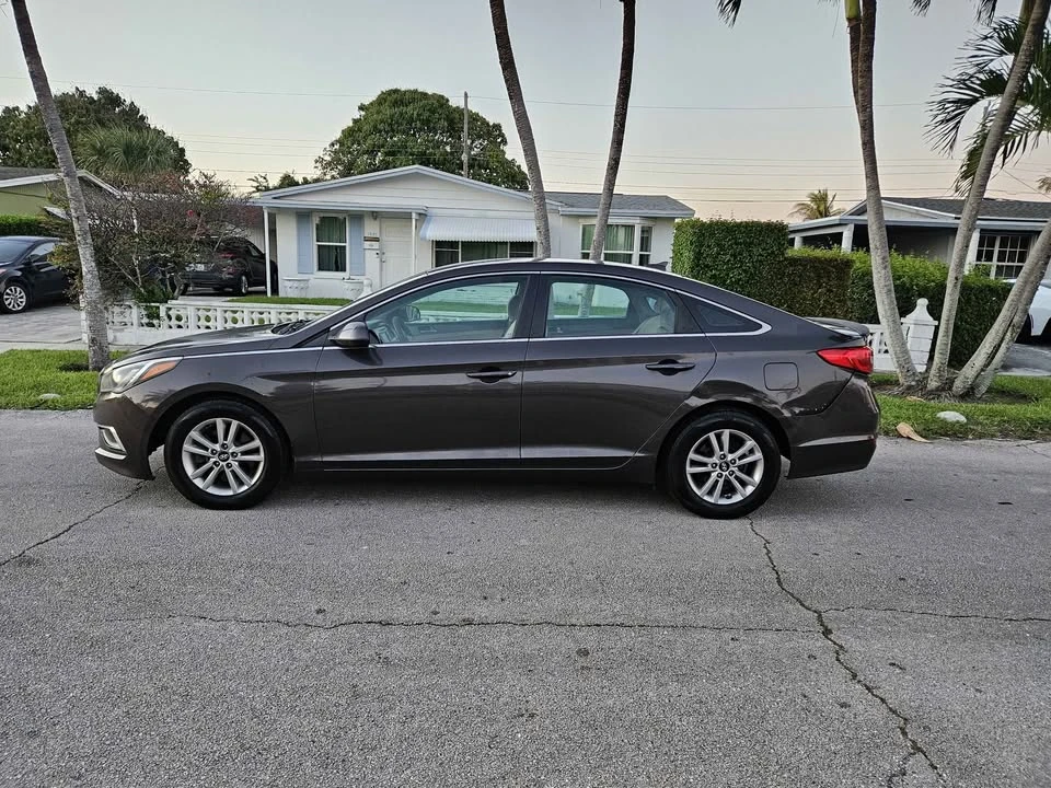 2016 Hyundai Sonata - Image 3 of 10
