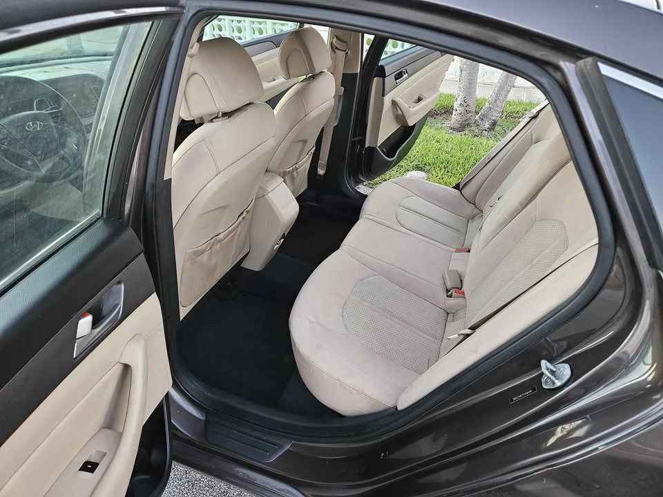 2016 Hyundai Sonata - Image 8 of 10