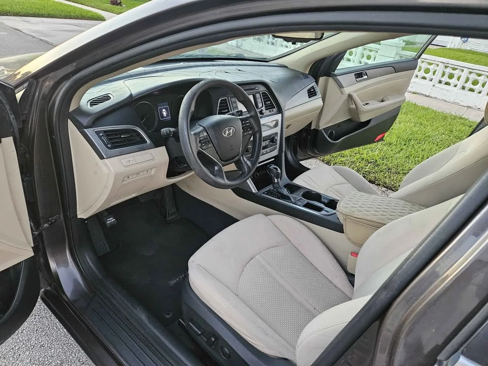 2016 Hyundai Sonata - Image 7 of 10