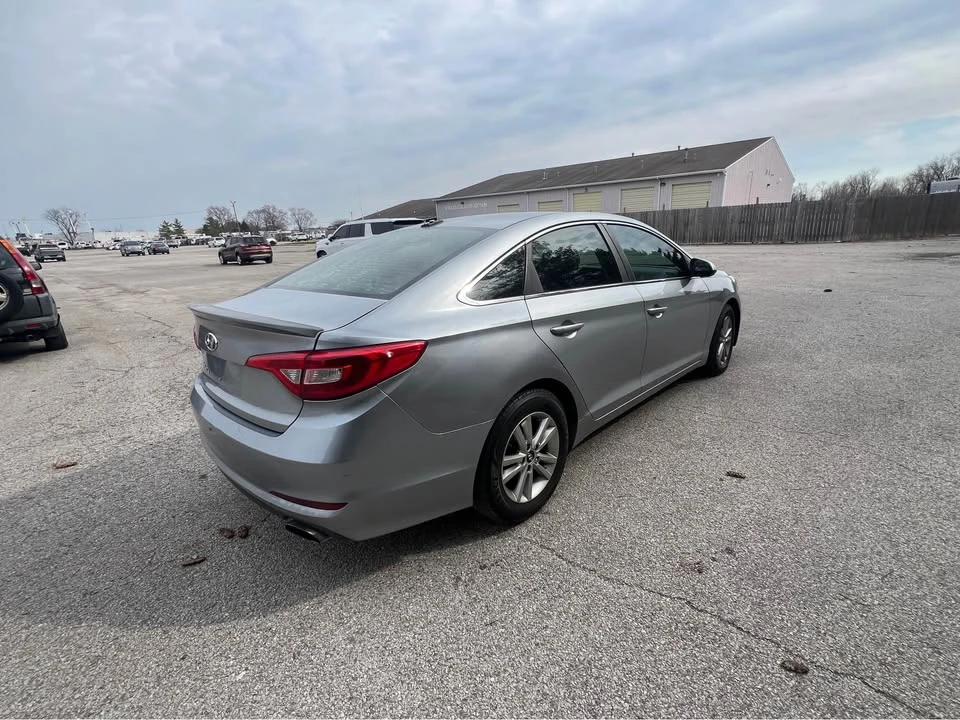 2016 Hyundai Sonata - Image 4 of 9