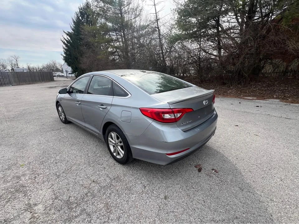 2016 Hyundai Sonata - Image 6 of 9