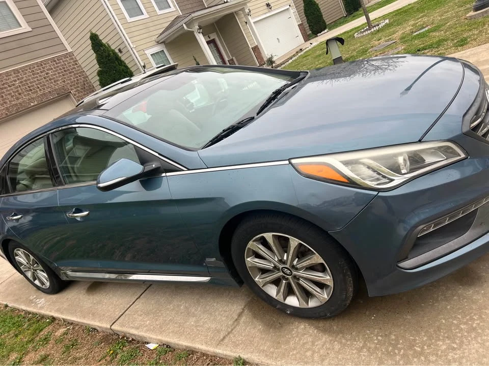 2016 Hyundai Sonata - Image 2 of 19