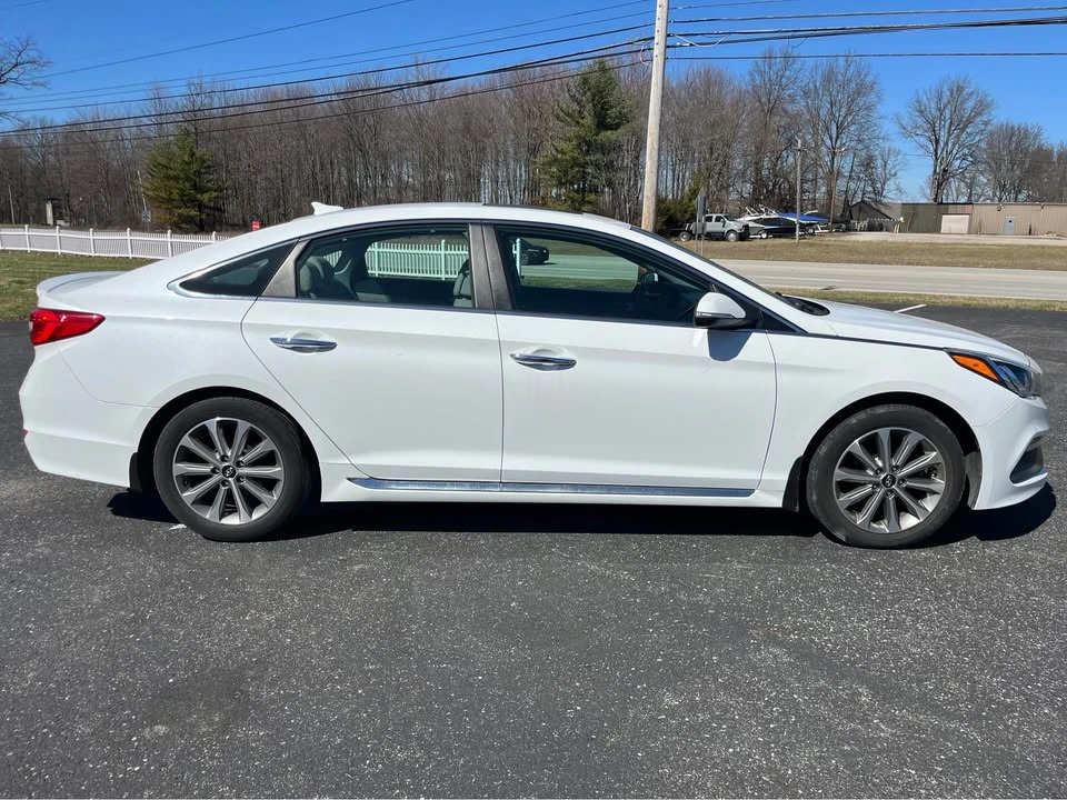 2016 Hyundai Sonata - Image 4 of 15