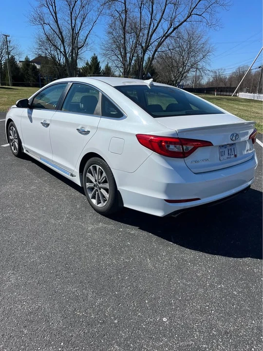 2016 Hyundai Sonata - Image 5 of 15