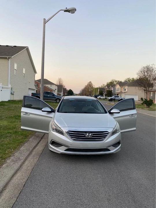 2016 Hyundai Sonata - Image 2 of 14