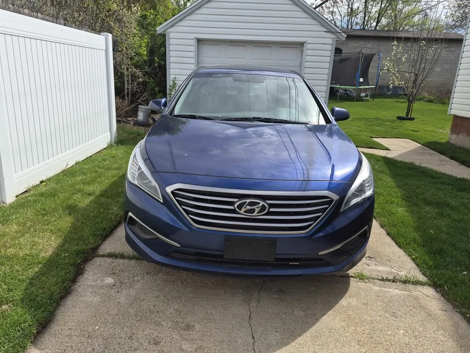 2016 Hyundai Sonata - Image 2 of 12