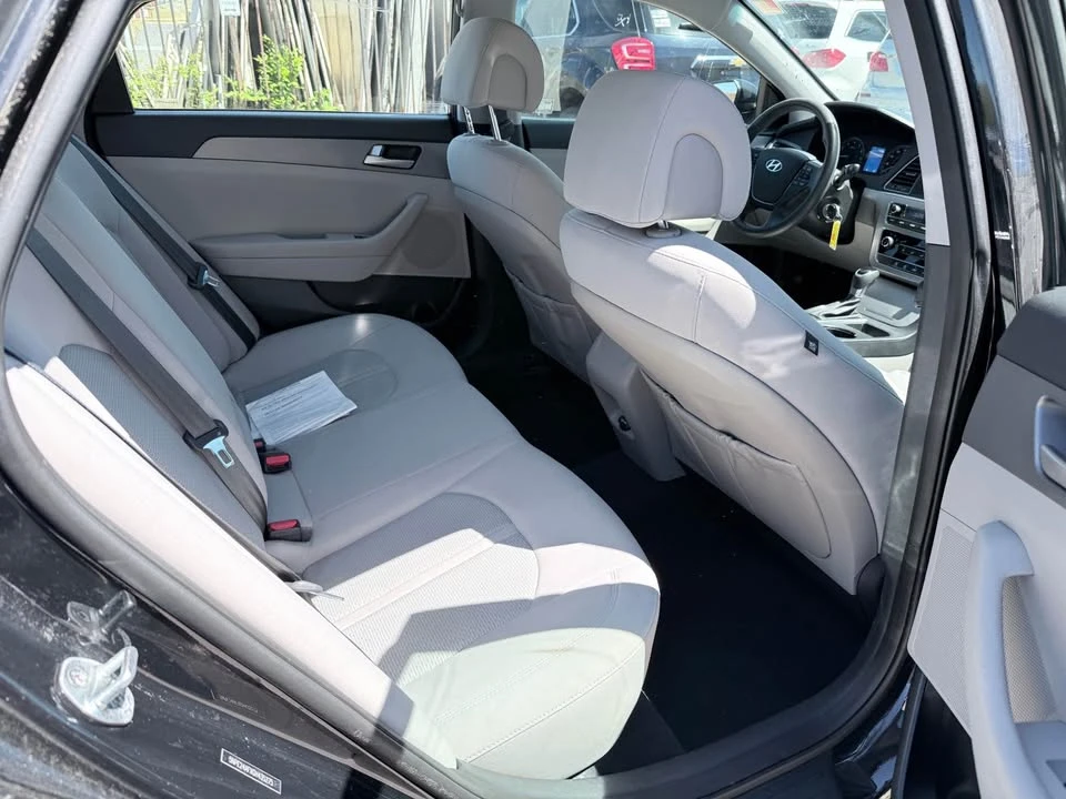 2016 Hyundai Sonata - Image 10 of 14