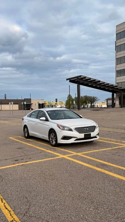 2016 Hyundai Sonata - Image 8 of 12