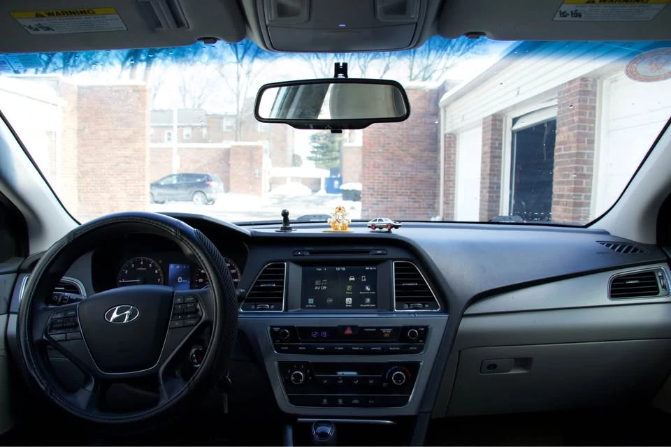 2016 Hyundai Sonata - Image 4 of 12
