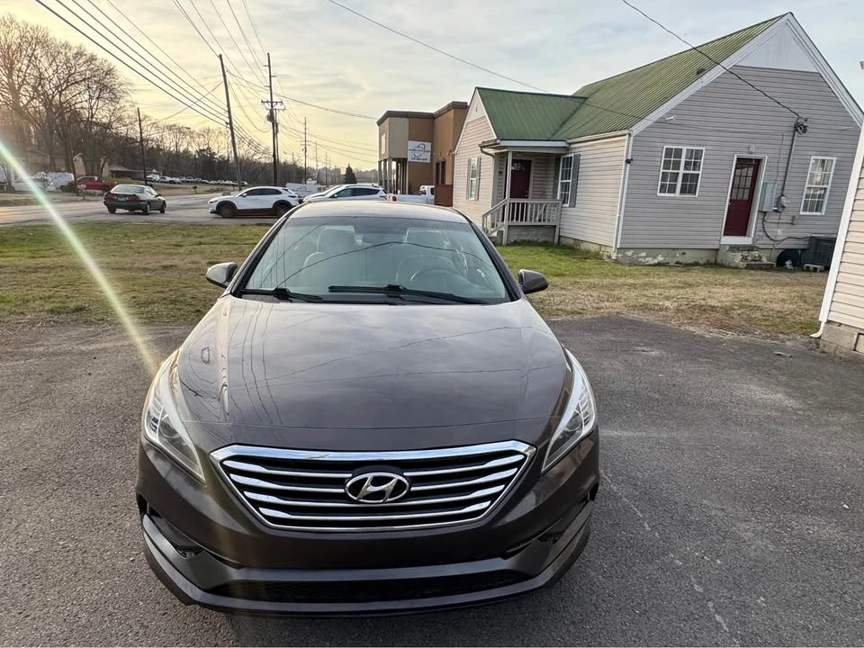 2016 Hyundai Sonata - Image 2 of 18