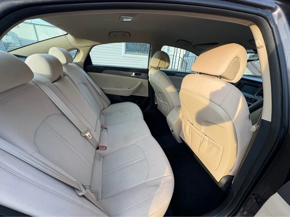 2016 Hyundai Sonata - Image 10 of 18