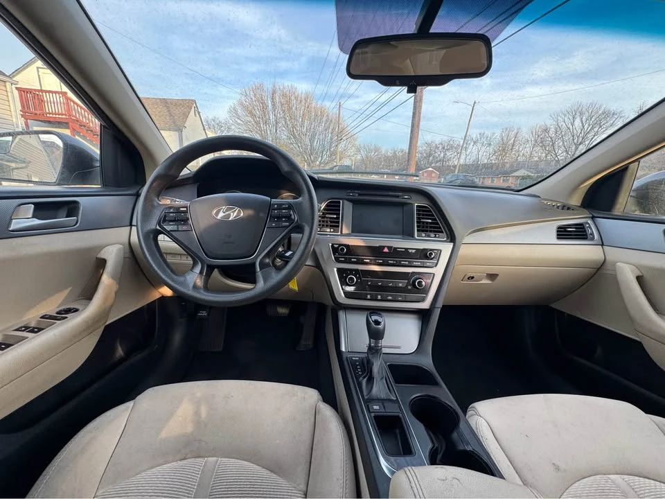 2016 Hyundai Sonata - Image 11 of 18