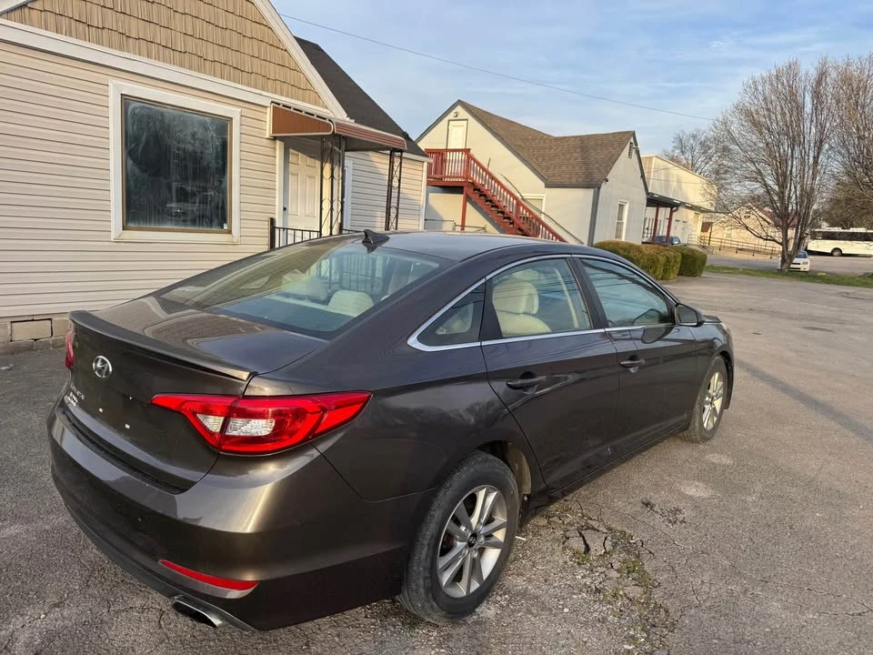 2016 Hyundai Sonata - Image 6 of 18