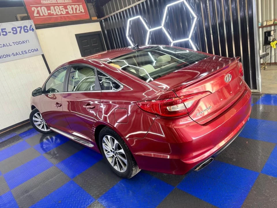 2016 Hyundai Sonata - Image 4 of 10