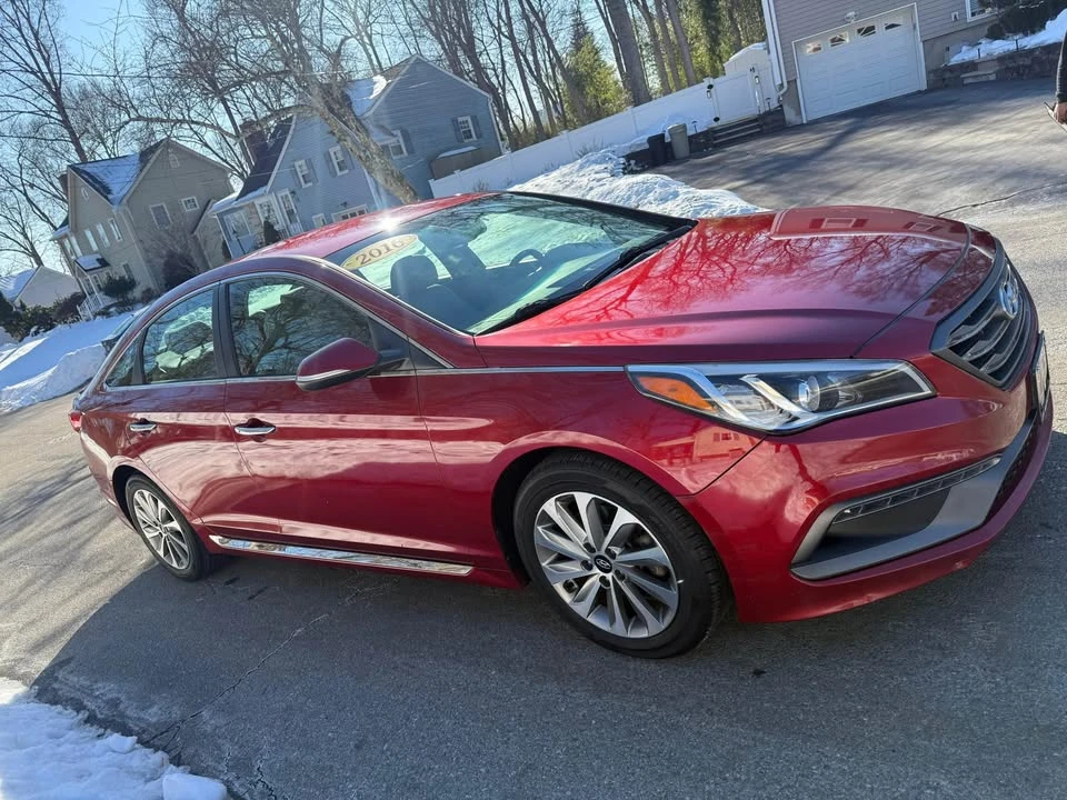 2016 Hyundai Sonata - Image 10 of 13