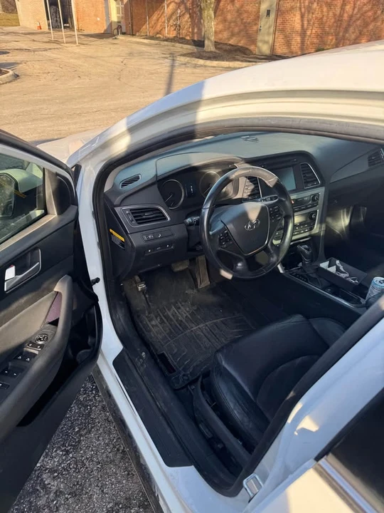 2016 Hyundai Sonata - Image 5 of 8