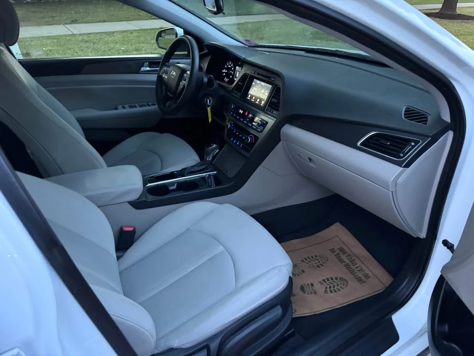 2016 Hyundai Sonata - Image 13 of 18