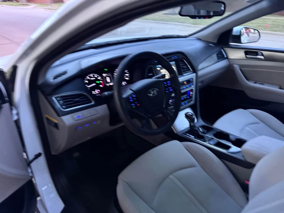 2016 Hyundai Sonata - Image 15 of 18
