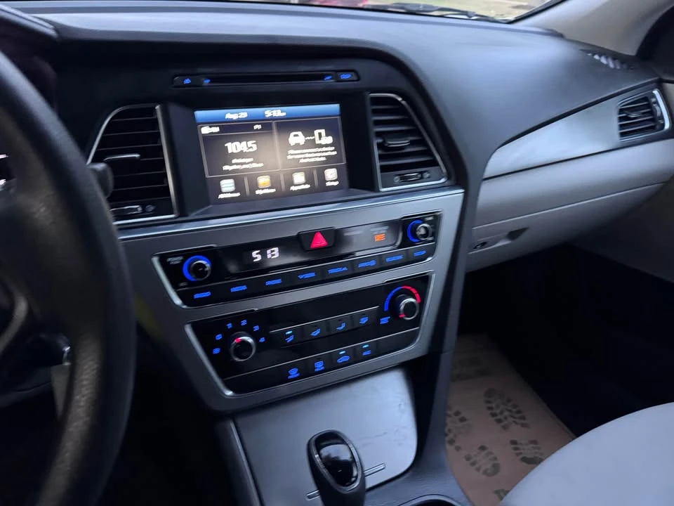 2016 Hyundai Sonata - Image 17 of 18