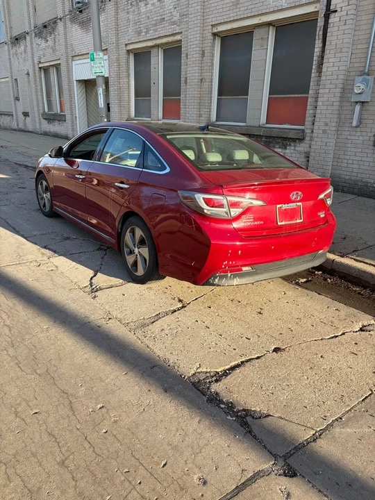 2016 Hyundai Sonata - Image 4 of 6