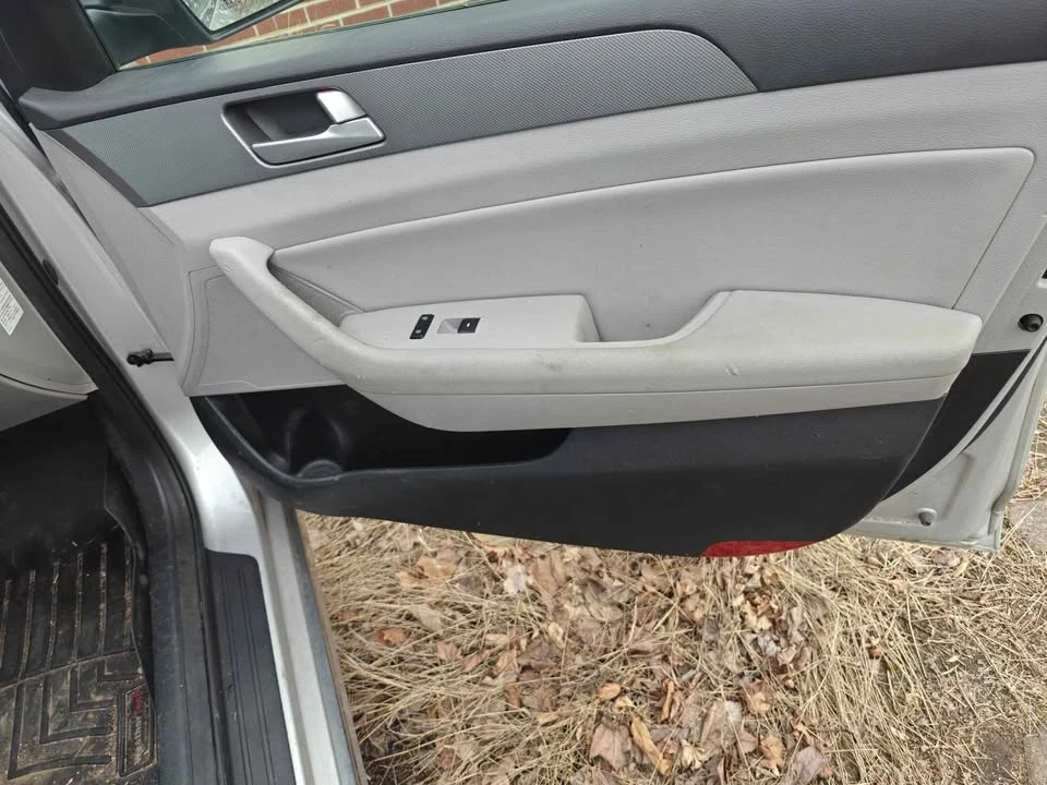 2016 Hyundai Sonata - Image 6 of 9