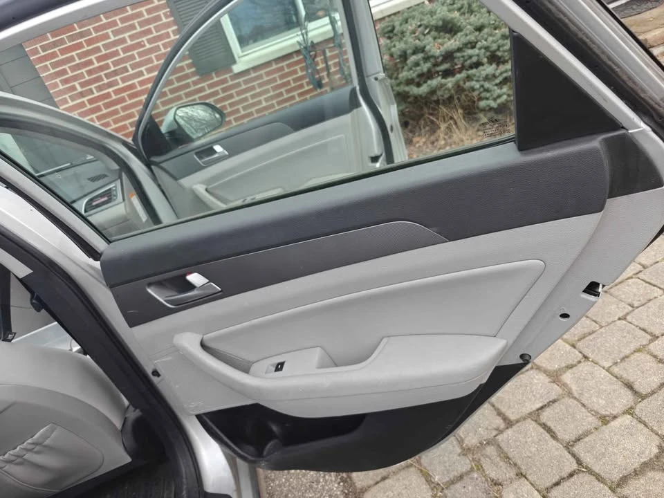 2016 Hyundai Sonata - Image 7 of 9