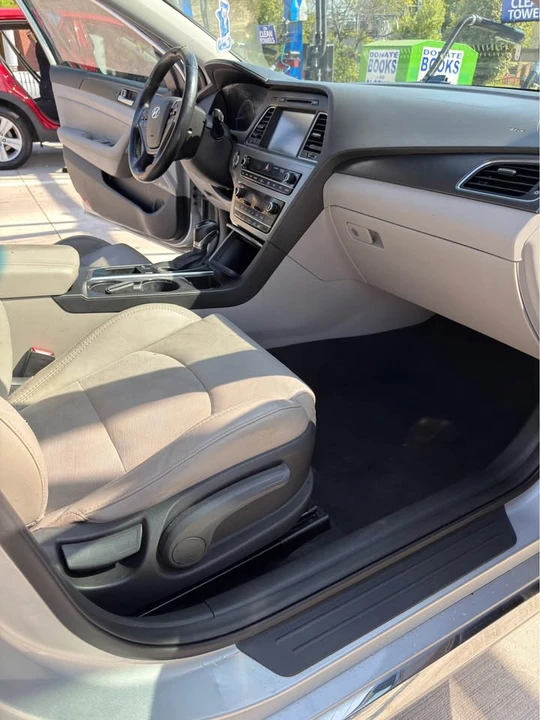 2016 Hyundai Sonata - Image 8 of 15