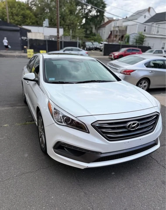 2016 Hyundai Sonata - Image 8 of 9