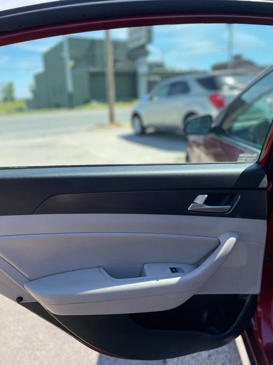 2016 Hyundai Sonata - Image 10 of 18