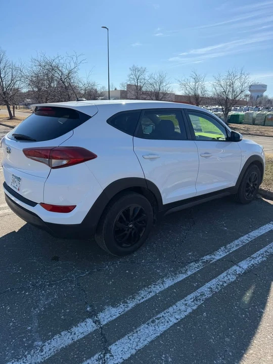 2016 Hyundai Tucson - Image 3 of 3