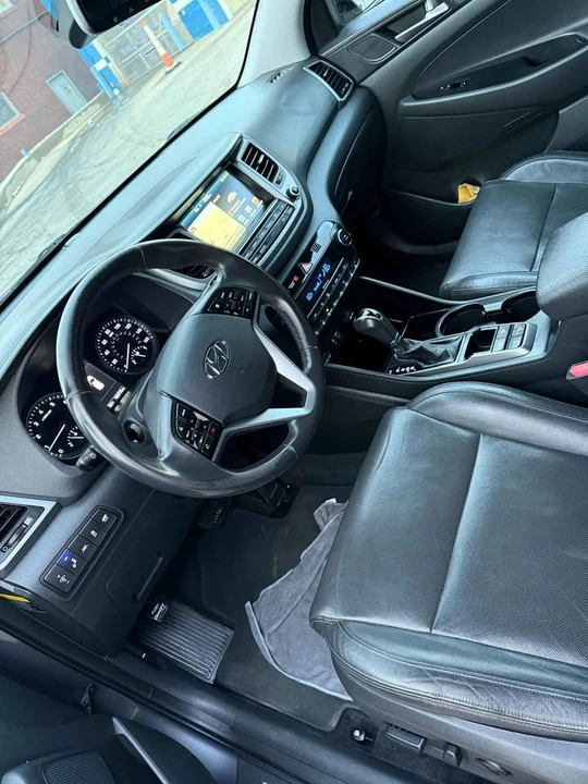 2016 Hyundai Tucson - Image 10 of 18
