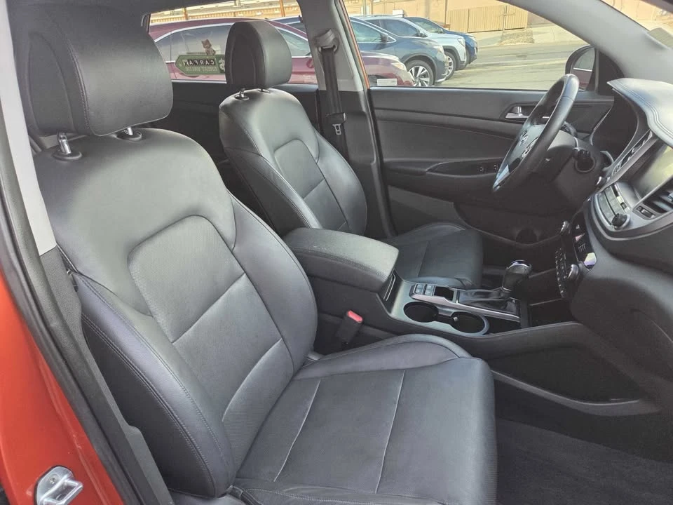 2016 Hyundai Tucson - Image 11 of 19