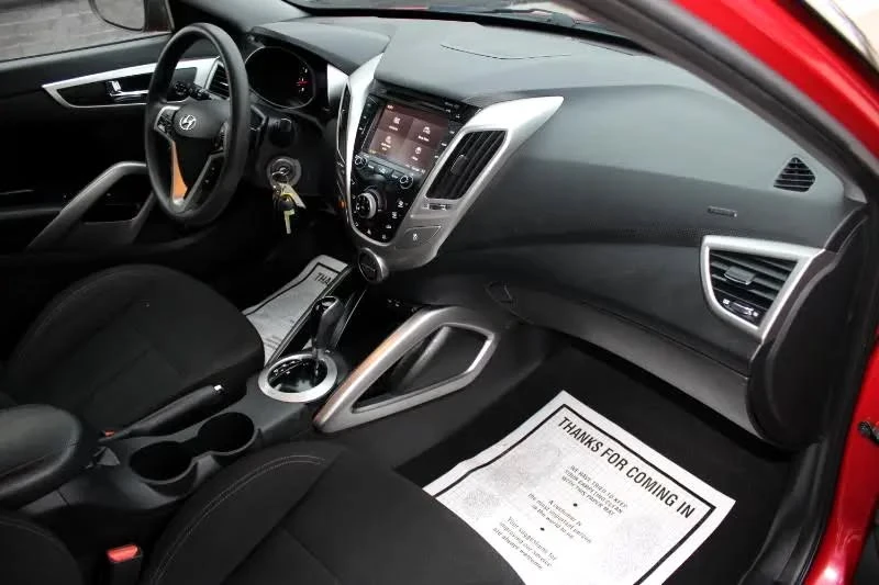 2016 Hyundai Veloster - Image 8 of 15